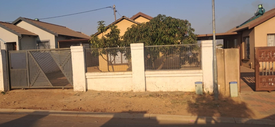 To Let 3 Bedroom Property for Rent in Soshanguve WW Gauteng