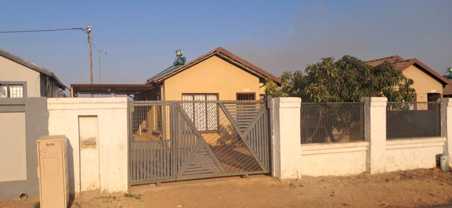 To Let 3 Bedroom Property for Rent in Soshanguve WW Gauteng