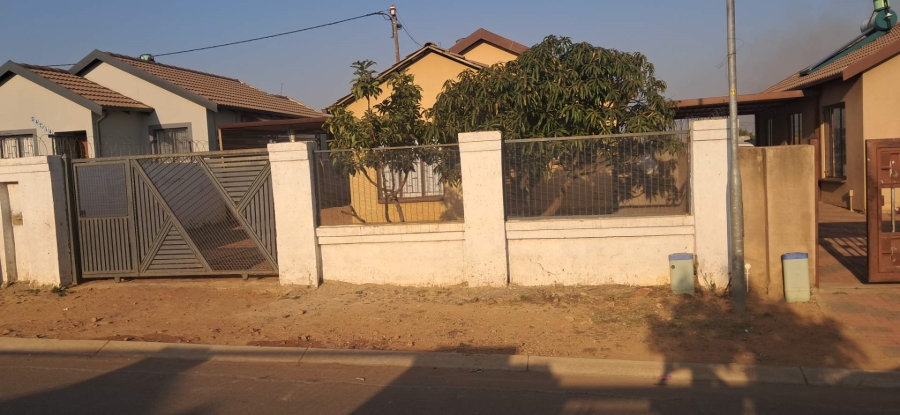 To Let 3 Bedroom Property for Rent in Soshanguve WW Gauteng