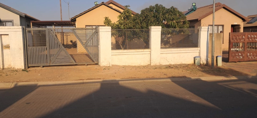 To Let 3 Bedroom Property for Rent in Soshanguve WW Gauteng