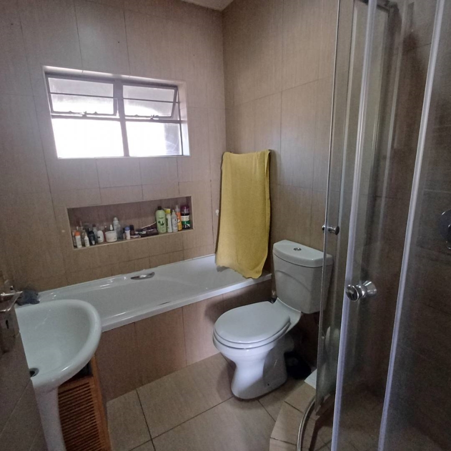 2 Bedroom Property for Sale in Moregloed Gauteng