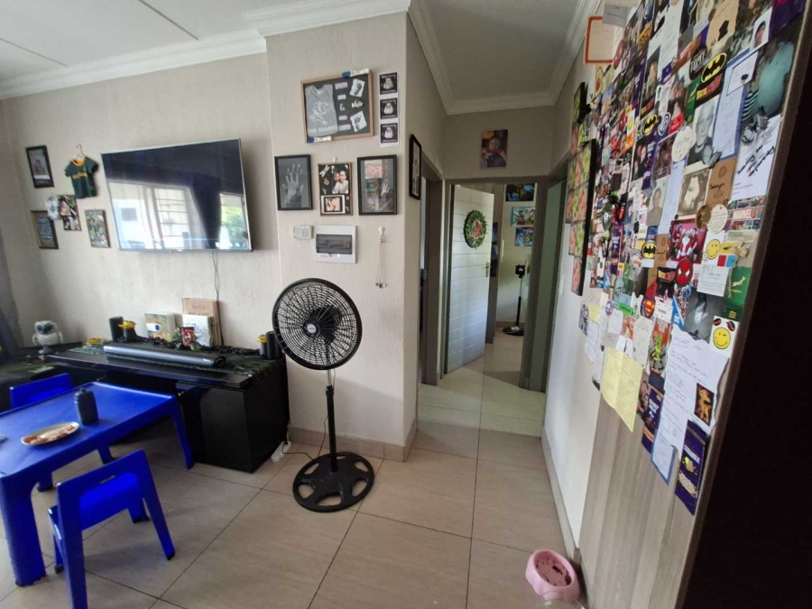 2 Bedroom Property for Sale in Moregloed Gauteng