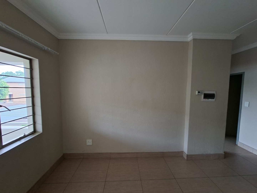 2 Bedroom Property for Sale in Waverley Gauteng