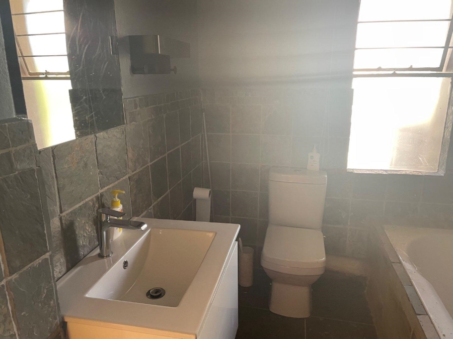 1 Bedroom Property for Sale in Sundowner Gauteng