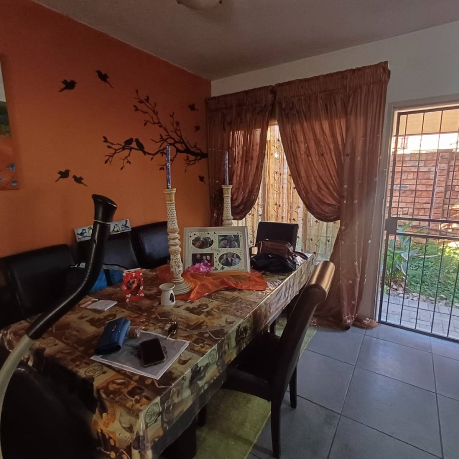 2 Bedroom Property for Sale in Annlin Gauteng