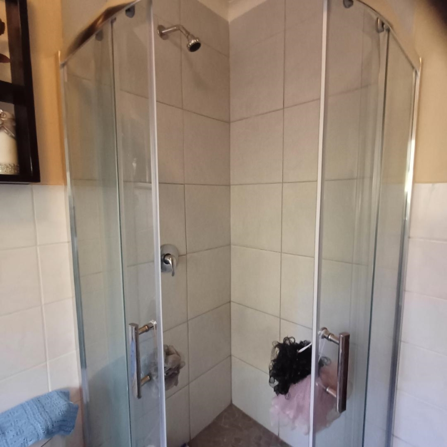2 Bedroom Property for Sale in Annlin Gauteng