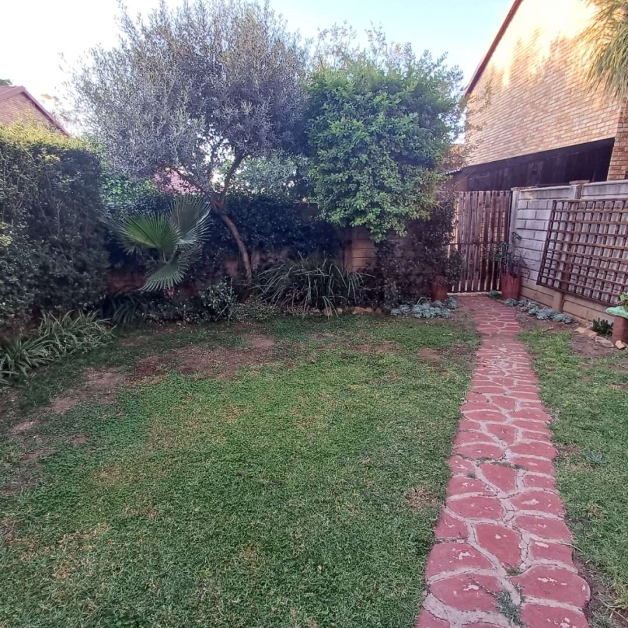 2 Bedroom Property for Sale in Annlin Gauteng