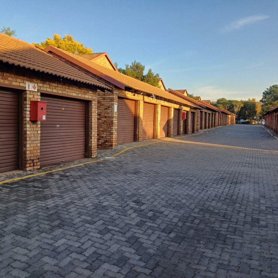 2 Bedroom Property for Sale in Annlin Gauteng