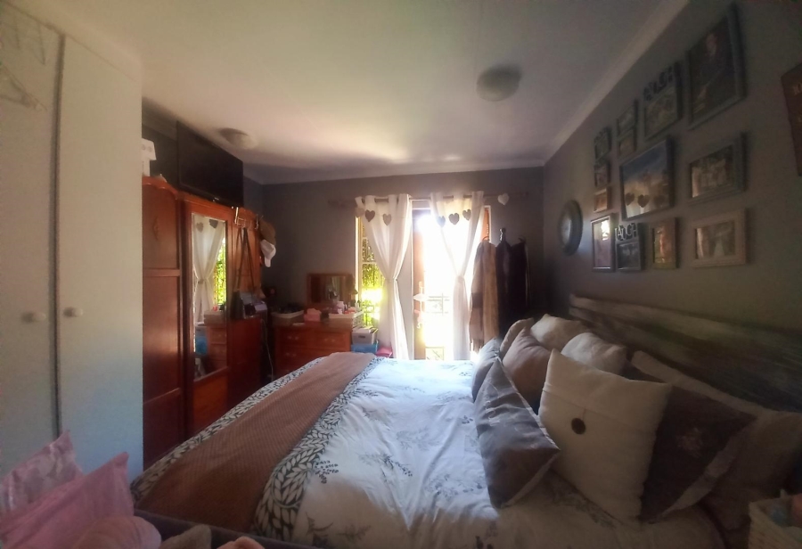 3 Bedroom Property for Sale in Glen Marais Gauteng