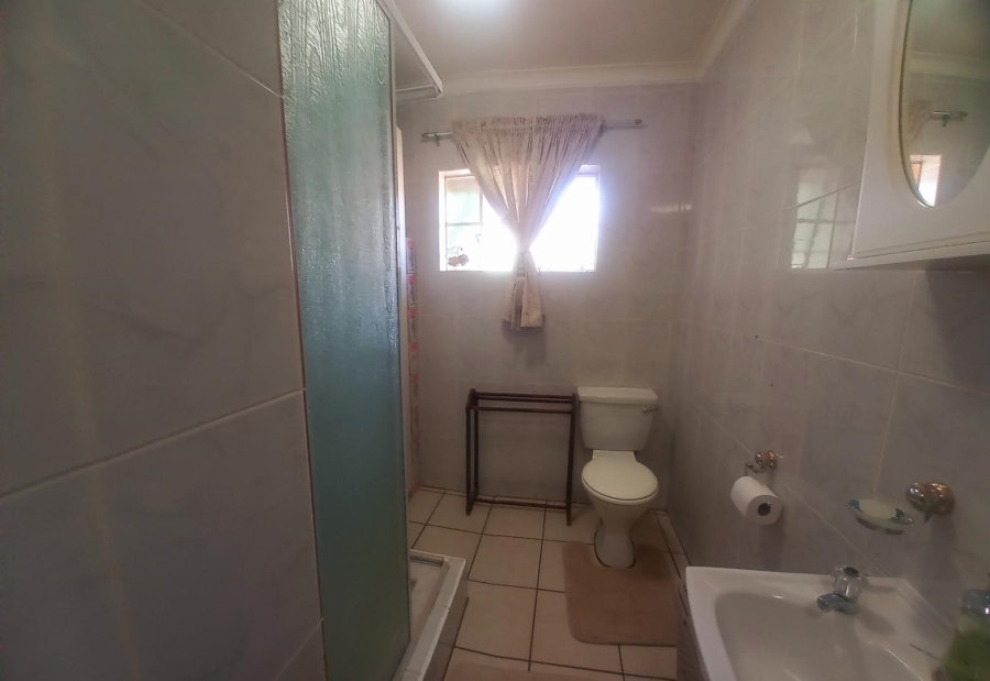 3 Bedroom Property for Sale in Glen Marais Gauteng