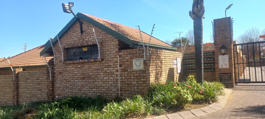 3 Bedroom Property for Sale in Glen Marais Gauteng