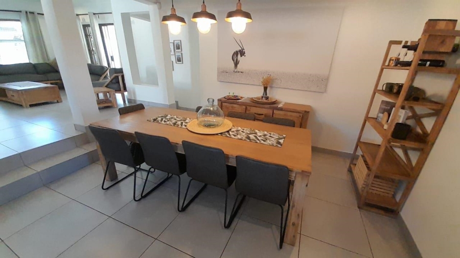 4 Bedroom Property for Sale in Glen Marais Gauteng