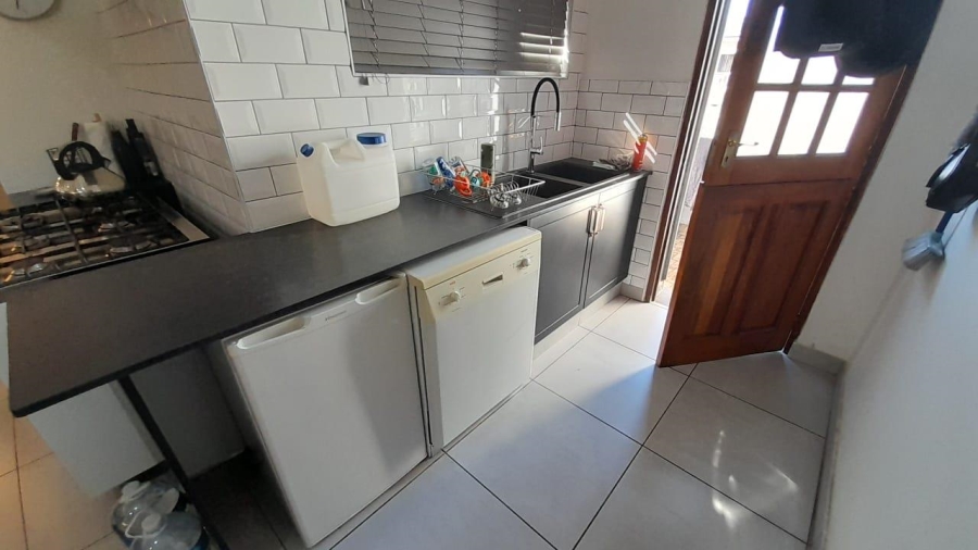 4 Bedroom Property for Sale in Glen Marais Gauteng