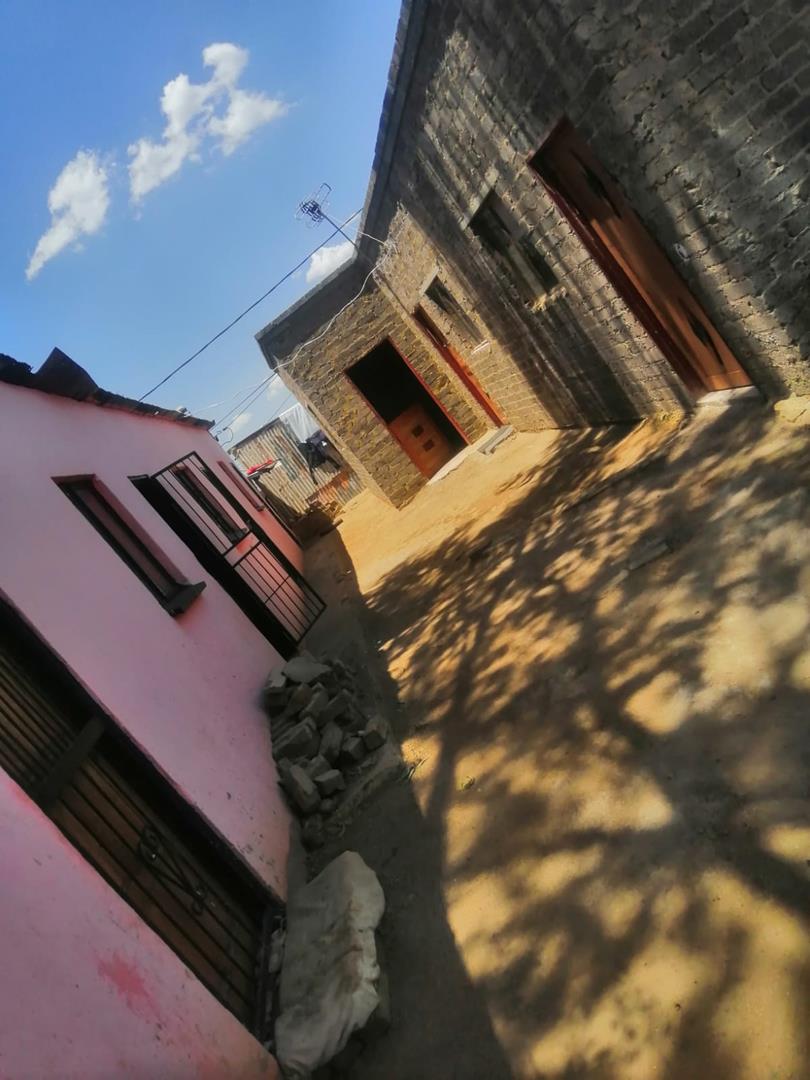 8 Bedroom Property for Sale in Orange Farm Gauteng