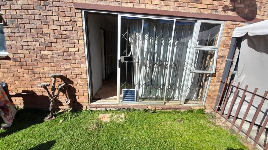 3 Bedroom Property for Sale in Glen Marais Gauteng