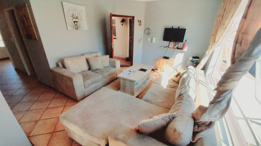 3 Bedroom Property for Sale in Glen Marais Gauteng