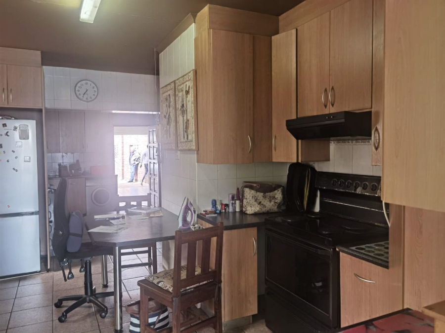 4 Bedroom Property for Sale in Birchleigh Gauteng