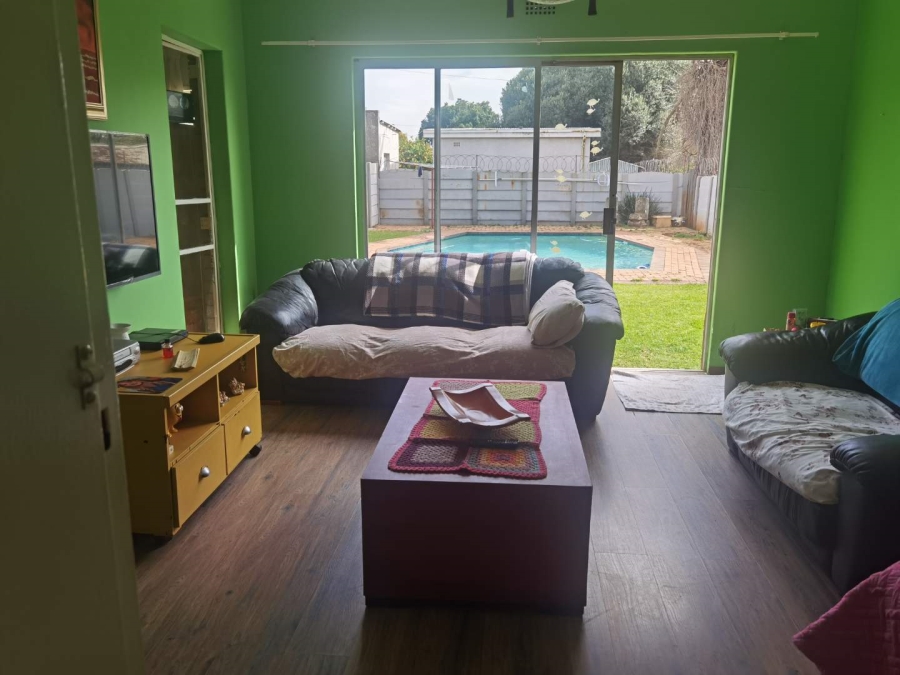 4 Bedroom Property for Sale in Birchleigh Gauteng