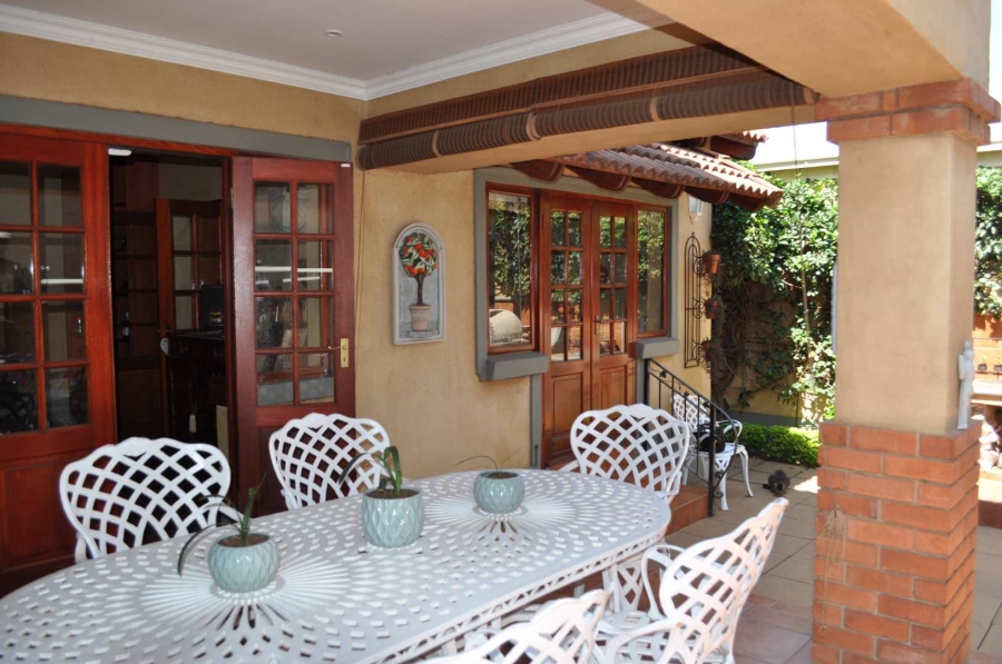 2 Bedroom Property for Sale in Olympus Gauteng