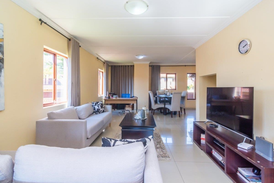 3 Bedroom Property for Sale in Roodepoort Gauteng