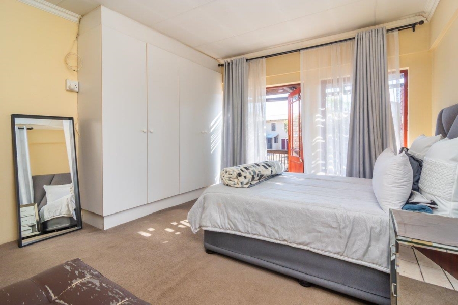 3 Bedroom Property for Sale in Roodepoort Gauteng