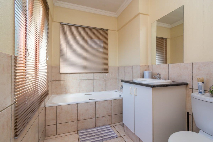 3 Bedroom Property for Sale in Roodepoort Gauteng