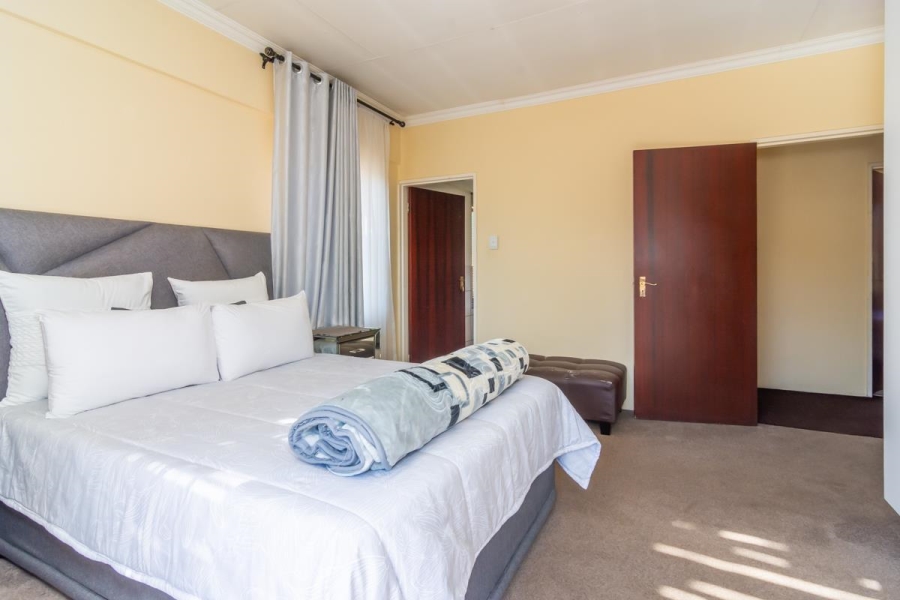 3 Bedroom Property for Sale in Roodepoort Gauteng
