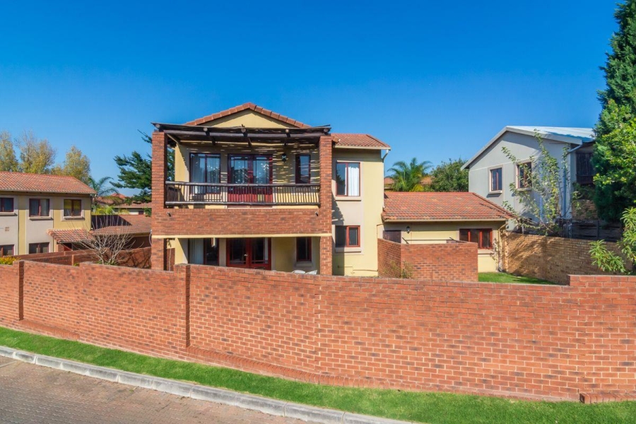 3 Bedroom Property for Sale in Roodepoort Gauteng