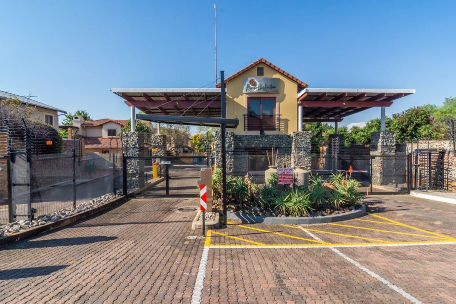 3 Bedroom Property for Sale in Roodepoort Gauteng