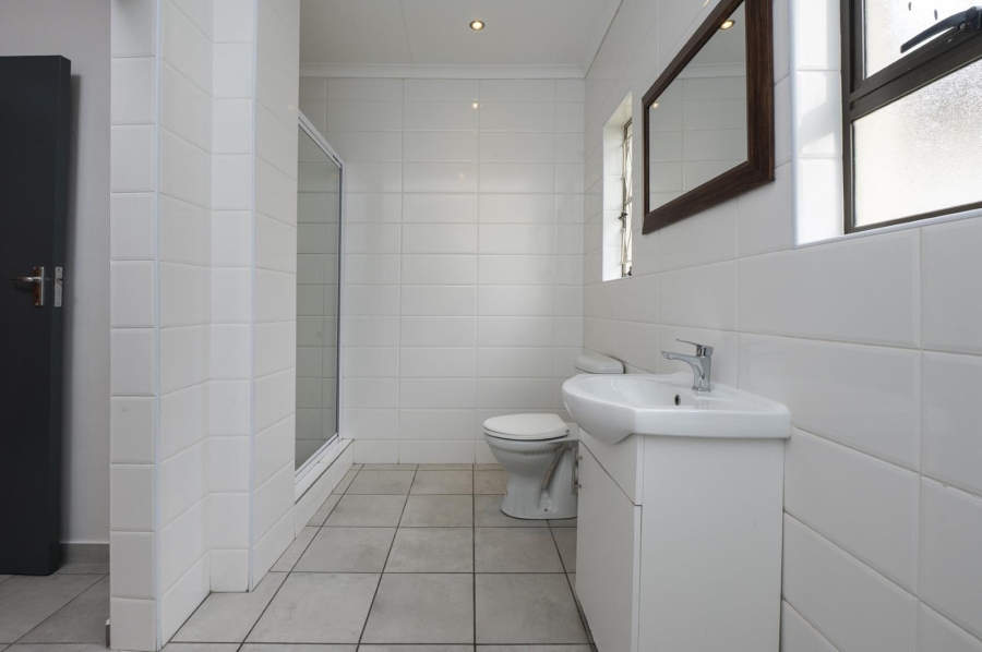 5 Bedroom Property for Sale in Brackenhurst Gauteng