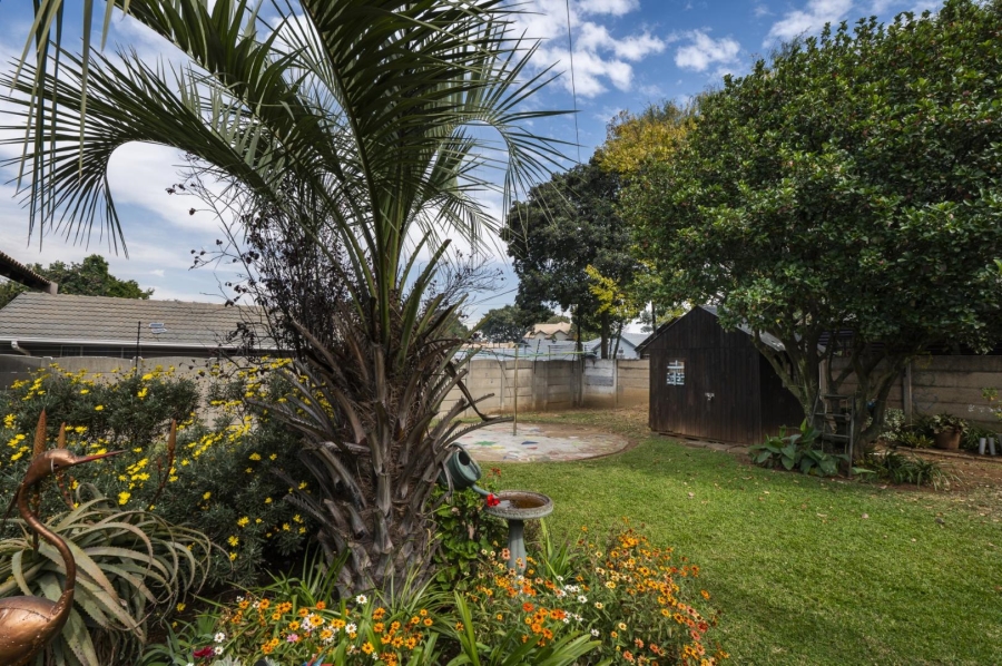 5 Bedroom Property for Sale in Brackenhurst Gauteng