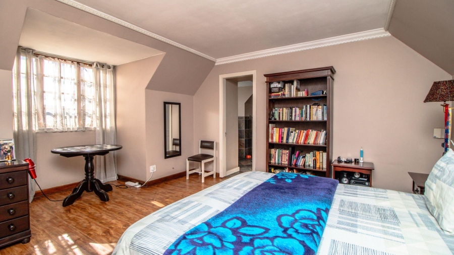 4 Bedroom Property for Sale in Lakefield Gauteng