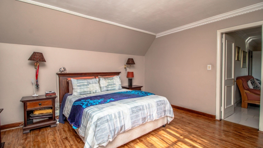 4 Bedroom Property for Sale in Lakefield Gauteng