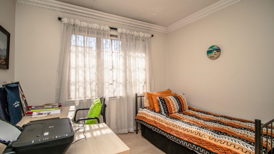 4 Bedroom Property for Sale in Lakefield Gauteng
