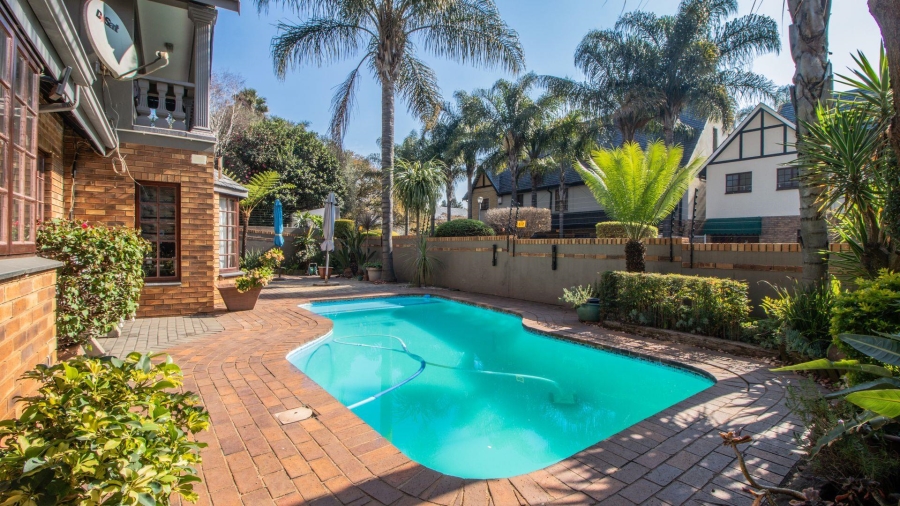 4 Bedroom Property for Sale in Lakefield Gauteng