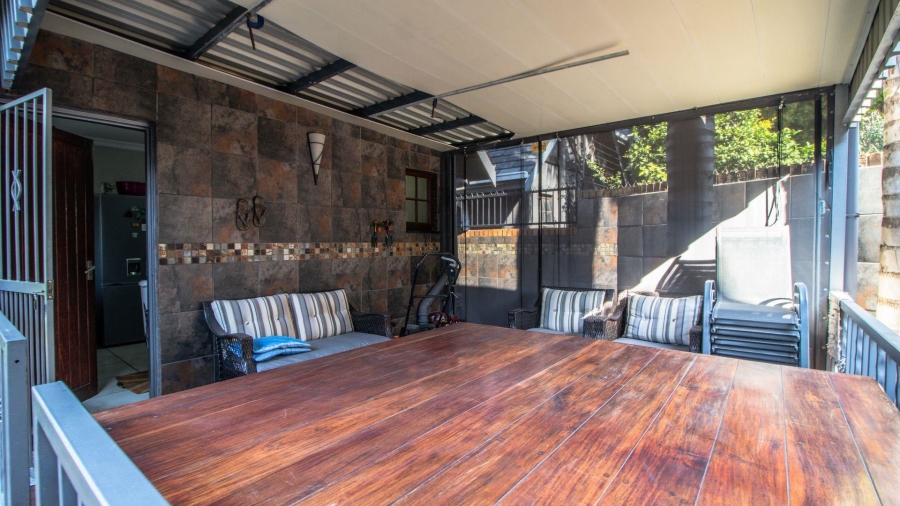 4 Bedroom Property for Sale in Lakefield Gauteng