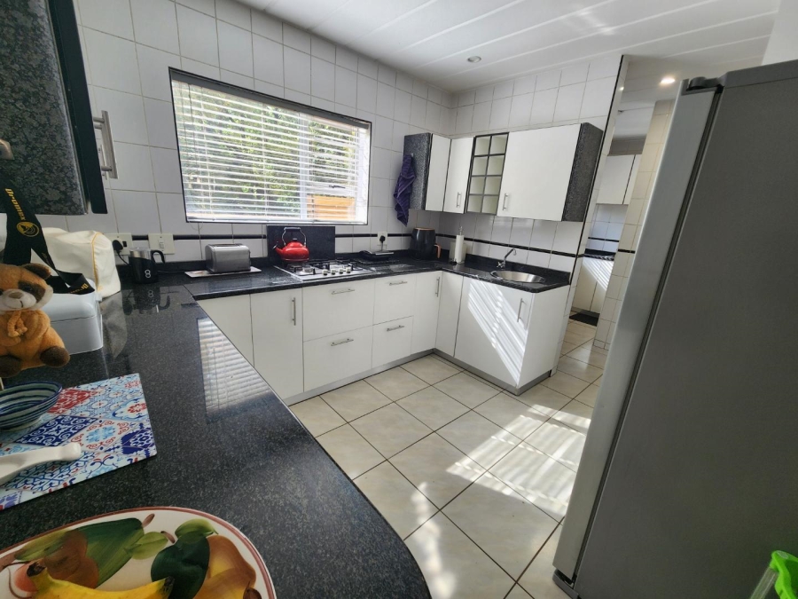 4 Bedroom Property for Sale in Glenvista Gauteng