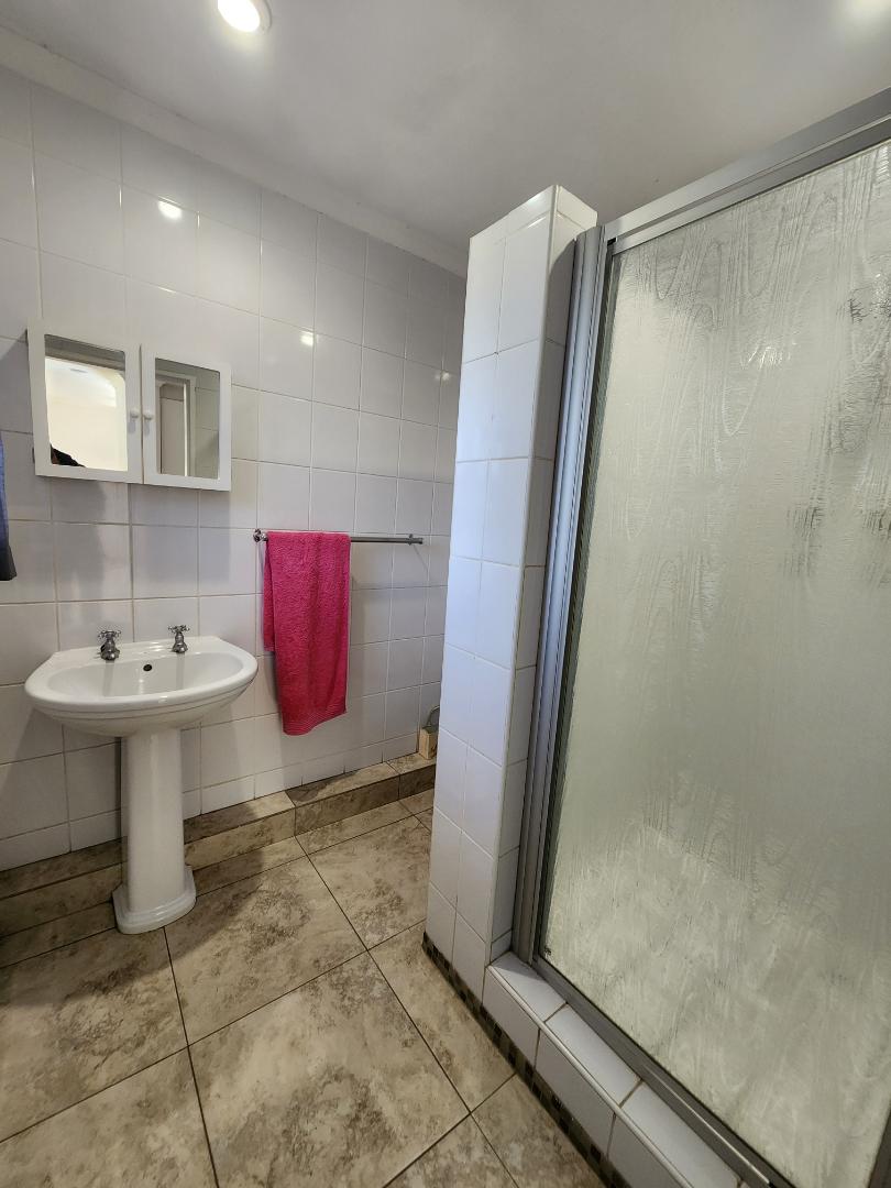 4 Bedroom Property for Sale in Glenvista Gauteng