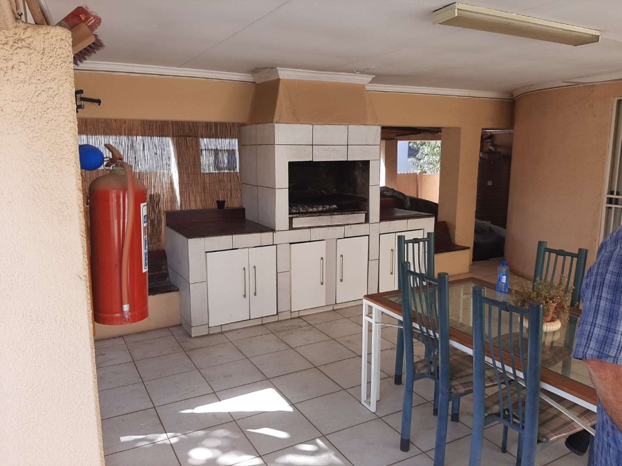 3 Bedroom Property for Sale in Tulisa Park Gauteng
