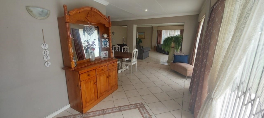 3 Bedroom Property for Sale in Tulisa Park Gauteng