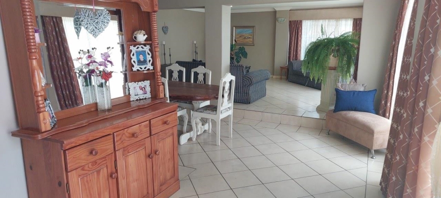 3 Bedroom Property for Sale in Tulisa Park Gauteng