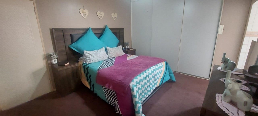 3 Bedroom Property for Sale in Tulisa Park Gauteng
