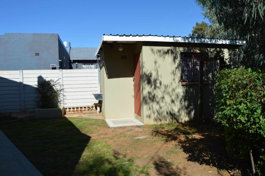 3 Bedroom Property for Sale in Albertsdal Gauteng