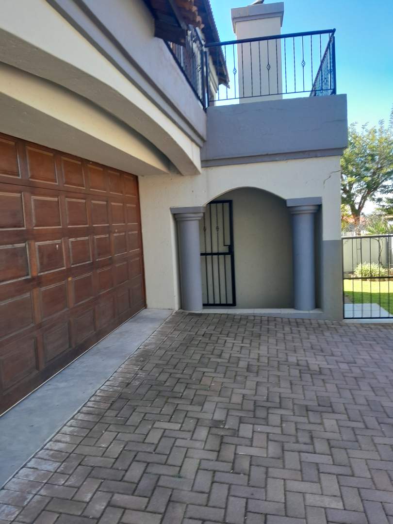3 Bedroom Property for Sale in South Crest Gauteng