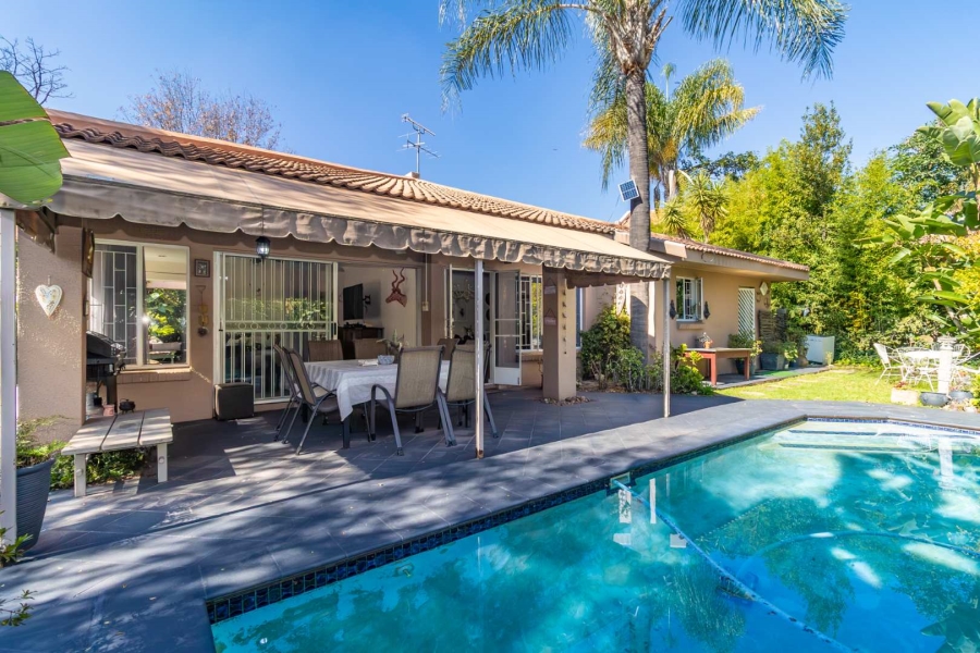 4 Bedroom Property for Sale in Hurlingham Gauteng