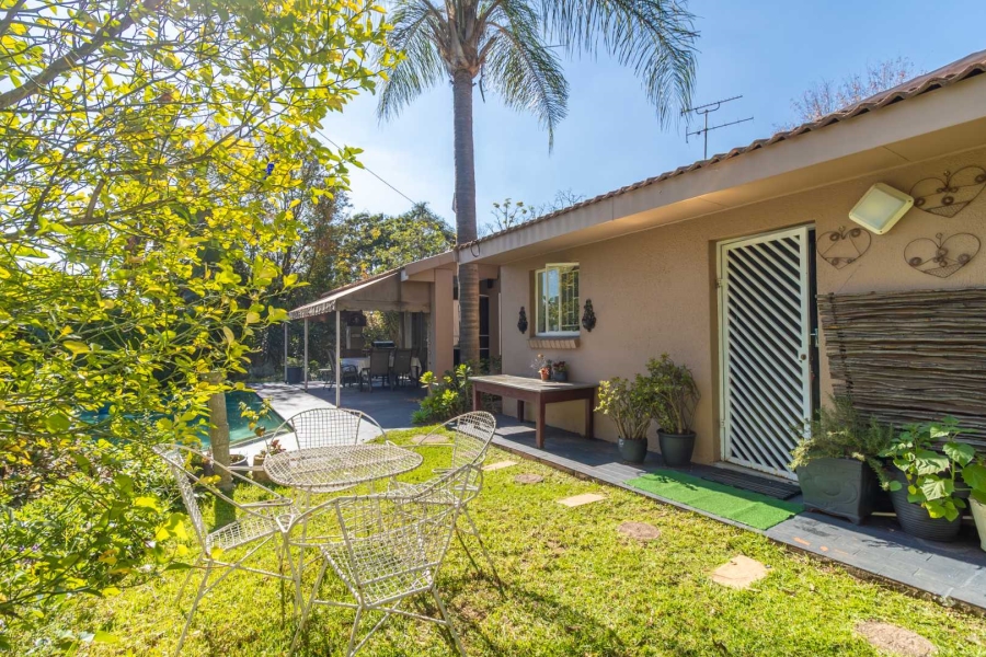4 Bedroom Property for Sale in Hurlingham Gauteng
