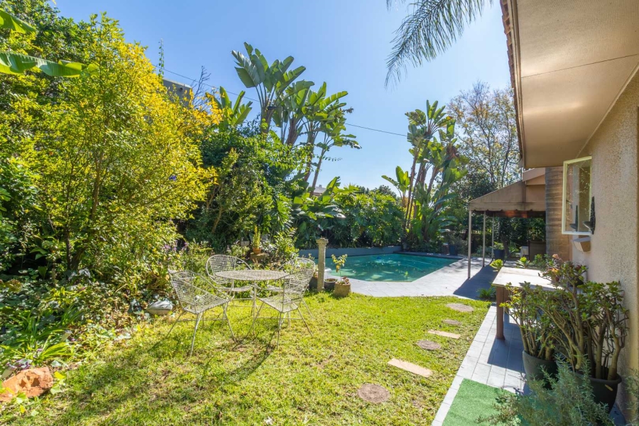 4 Bedroom Property for Sale in Hurlingham Gauteng