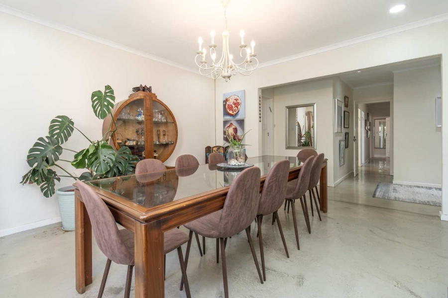 4 Bedroom Property for Sale in Hurlingham Gauteng