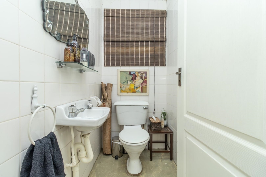 4 Bedroom Property for Sale in Hurlingham Gauteng