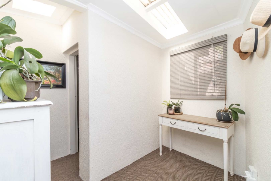 4 Bedroom Property for Sale in Hurlingham Gauteng